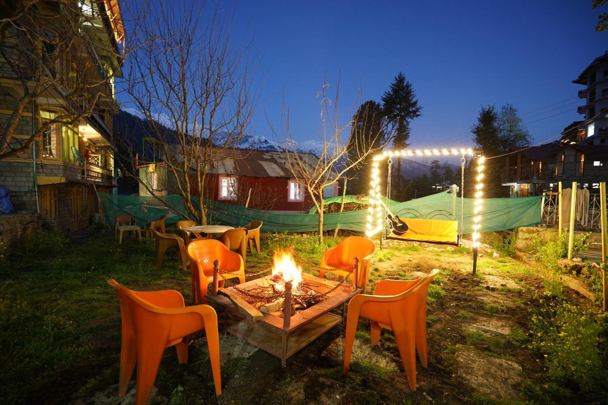 Woods Villa Cottages Manali - 1,2,3,4 Cottages & Villas Available In Manali With Scenic Mountain View Exterior photo